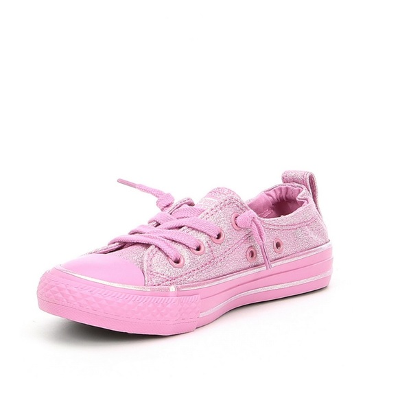 girls converse shoreline